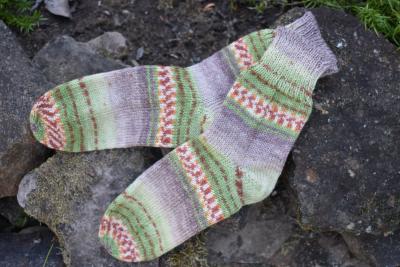 35 - 36 gestrickte Socken Wollsocken Opal hellgrün/braun