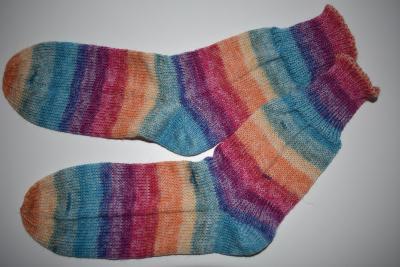 Gestrickte Socken Aktiv * Stricksocken Wunschgröße* bunt, Geschenk, Stricksocken, Haussocken warm, fröhlich
