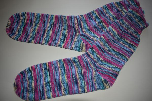 43/44 gestrickte Socken Opal Holidays Wollsocken * lila, pink, türkis