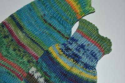 Preview: 37/38 Gestrickte Socken Wollsocken Stricksocken Socks Strümpfe Geschenk Opal Wolle Unikat verschiedene grün, blau Töne