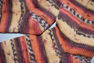 Preview: 41 - 42 gestrickte Socken Fortissima rost/gelb/braun