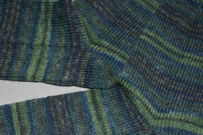 Preview: Gestrickte Socken Wollsocken Opal Elegant grün/blau