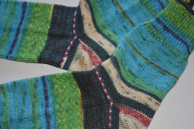 39 - 40 gestrickte Socken, Stricksocken, Haussocken, Socks Opal Nach Hundertwasser -der Blaue Mond