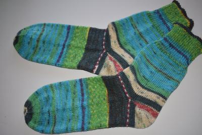 39 - 40 gestrickte Socken, Stricksocken, Haussocken, Socks Opal Nach Hundertwasser -der Blaue Mond