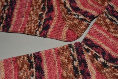 Preview: 41 - 42 gestrickte Socken Wollsocken Opal Strandgut pink/lachs