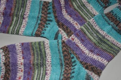 39/40 gestrickte Socken Opal - Regen auf Regentag -Nach Hundertwasser-Werk