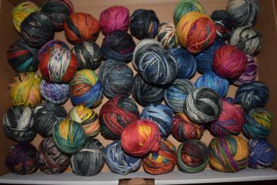 40 Miniknäuel *ca. 300 gr.* Sockenwolle Opal, Ministränge, bunte Sockenwolle, Reste basteln