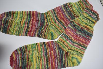 43 - 44 Opal Nach Hundertwasser, gestrickte Socken, The rain falls far from us falls the rain, geschenk