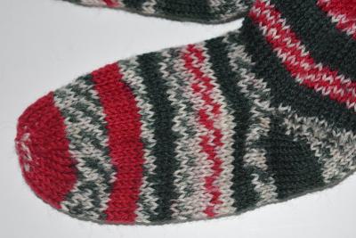 Babysocken 17 - 20 selbstgestrickte Weihnachts - Socken Wollsocken Flotte Socke **