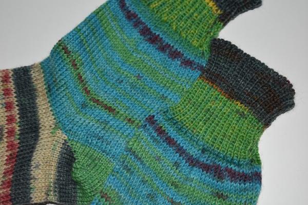 37 - 38 gestrickte Socken, Stricksocken, Haussocken, Socks Opal Nach Hundertwasser -der Blaue Mond