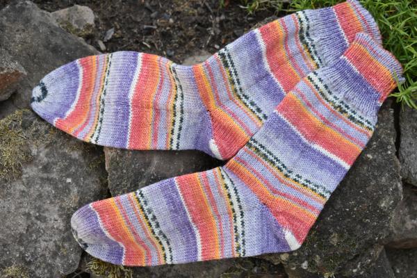 41 - 42 gestrickte Socken Wollsocken Opal Sweet & Spicy lila /orange