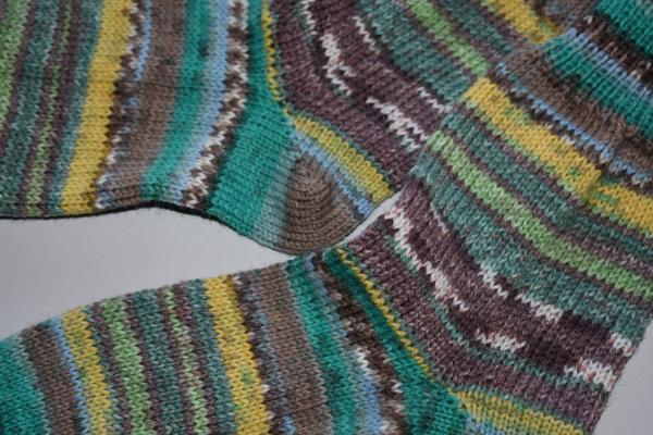 35 - 36 gestrickte Socken Wollsocken Fortissima grün/gelb/braun