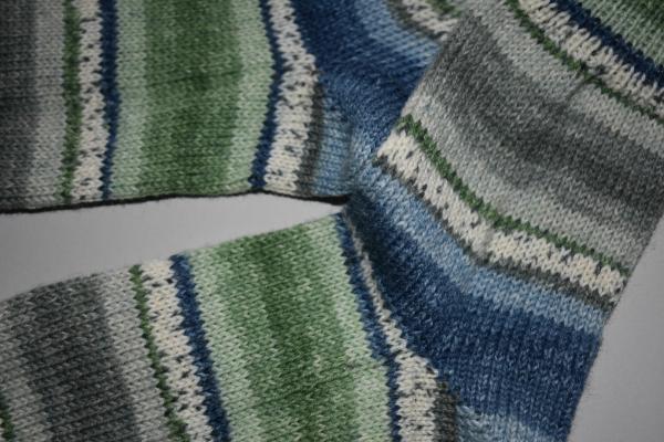 37 - 38 gestrickte Socken Opal Love - jeans, grün