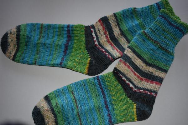 41 - 42 gestrickte Socken Opal Nach Hundertwasser -der Blaue Mond