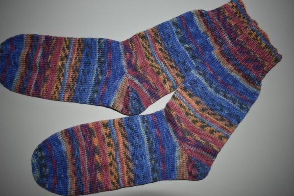 45 - 46 gestrickte Socken Opal- Nach Hundertwasser *Save the Seas, Stricksocken, Haussocken, Socks