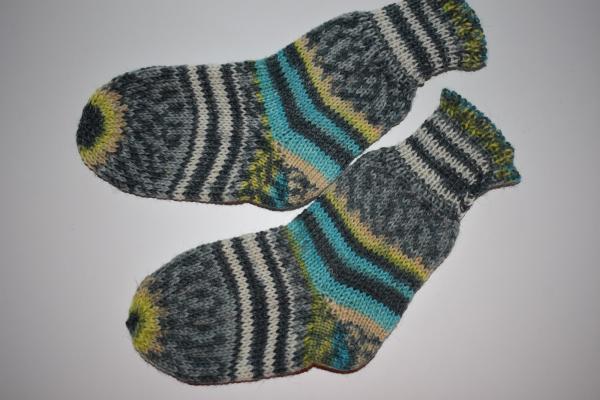 Selbstgestrickte Baby/Kinder Socken 17-18 Kollektion Regenwald
