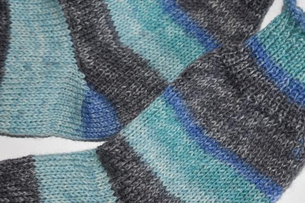 Gestrickte Kinder Socken Strümpfe Gr. 25/26 türkis, blau, grau