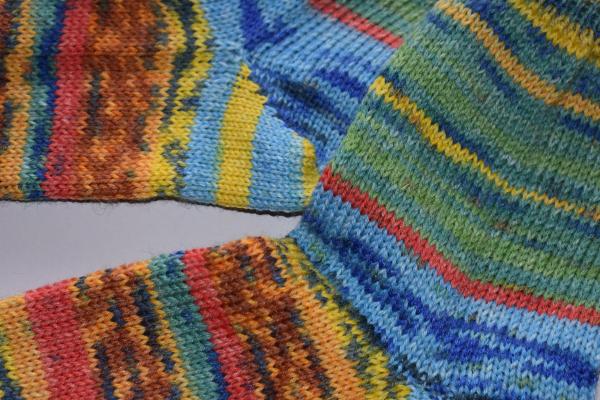 41- 42 gestrickte Socken Opal Hundertwasser- Kuss im Regen
