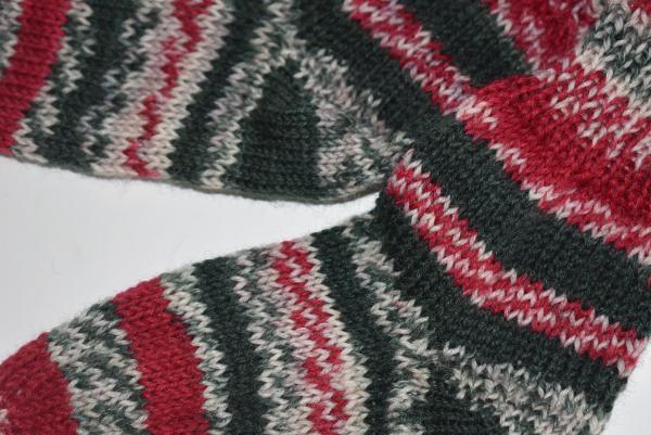 Babysocken 17 - 20 selbstgestrickte Weihnachts - Socken Wollsocken Flotte Socke **